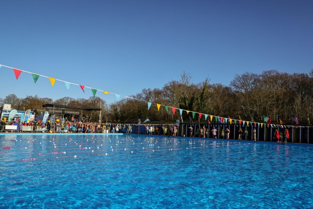 Tooting Bec Lido in beautiful sunshine