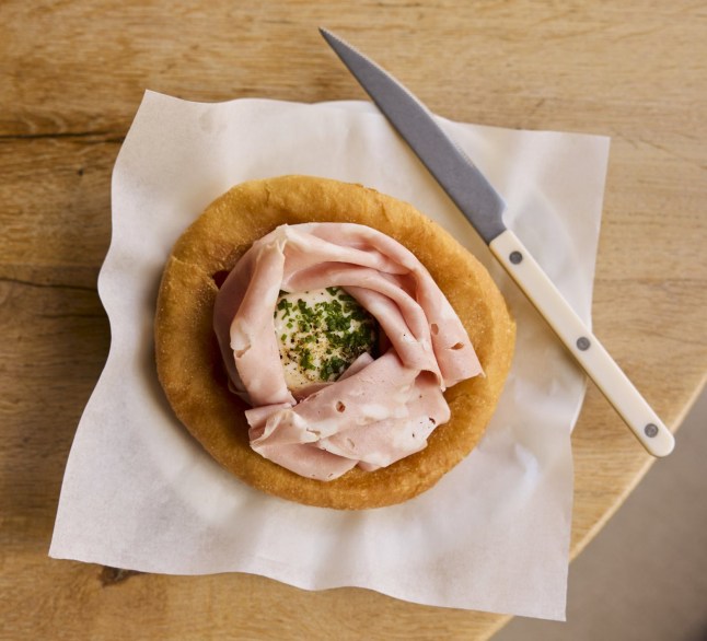 The mortadella and burrata pizzette from Dove